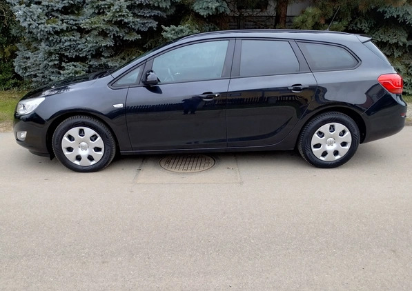 Opel Astra cena 25900 przebieg: 123000, rok produkcji 2012 z Bukowno małe 67
